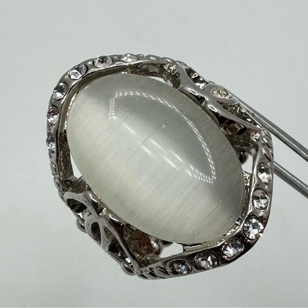 Silver Tone Cat’s Eye Stretch Statement Ring w/ Rhinestone Halo | Adjustable